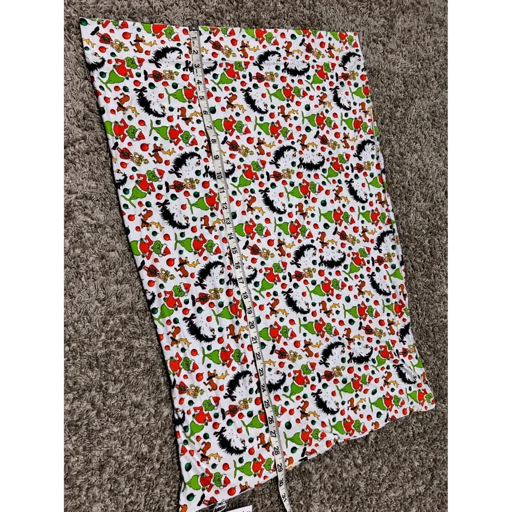 Bundle of Joy Company Grinch‎ Christmas All Over Print pillow case soft White
